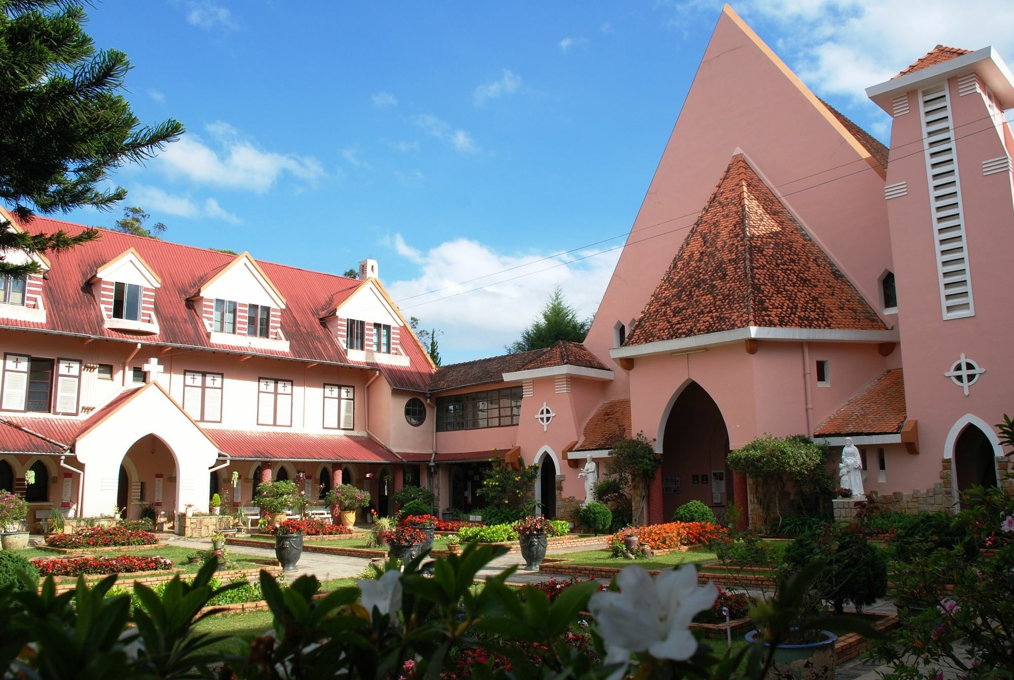 Skyview Hotel Dalat Exterior foto